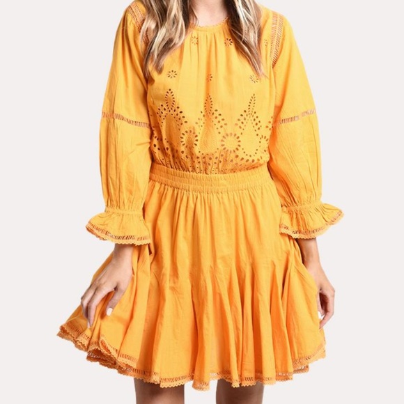 Boutique eyelet dress - Picture 2 of 5